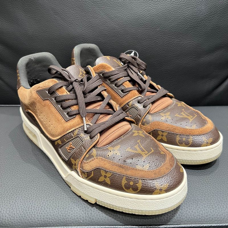 Louis Vuitton Trendy Brown Casual Sneakers for Men 0079