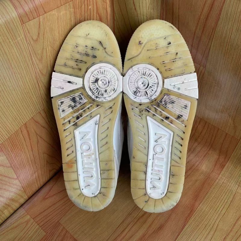 Louis Vuitton Louis Vuitton White Trainer Low-Top Sneakers 0079 Size US 8.5 / EU 41-42 - 4 Thumbnail