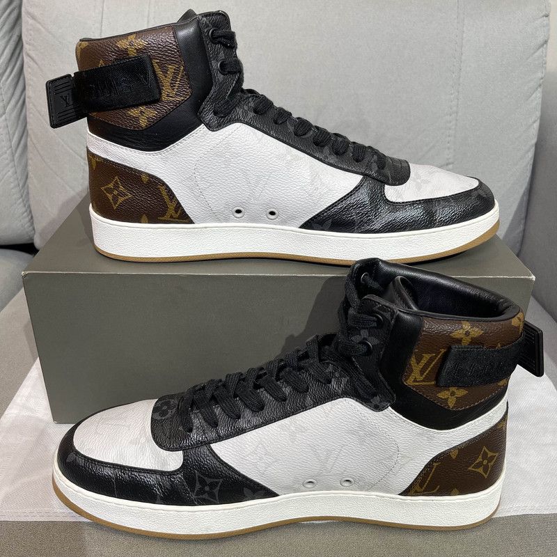 Louis Vuitton Louis Vuitton Rivoli Series Black and White Sneakers 0079 Size US 9 / EU 42 - 7 Thumbnail
