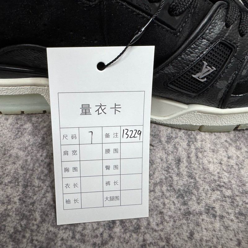 Louis Vuitton Louis Vuitton Black Trainer Sneakers 0079 Size US 8 / EU 41 - 8 Thumbnail