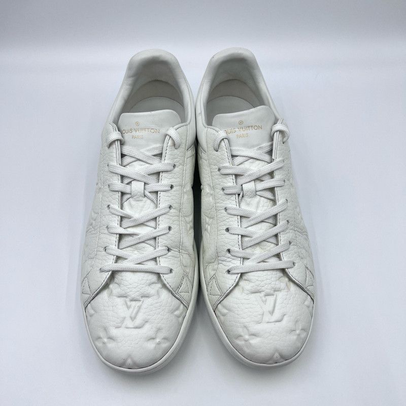 Louis Vuitton Louis Vuitton Luxurious White Monogram Sneakers 0079 Size US 8 / EU 41 - 2 Thumbnail