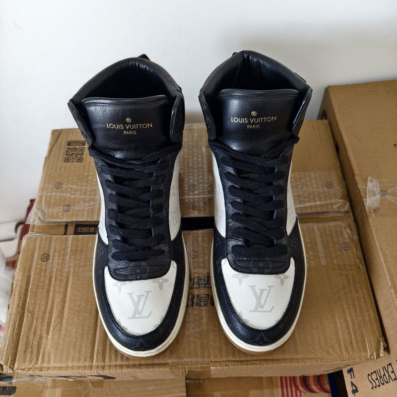 Louis Vuitton Louis Vuitton Rivoli High-Top Sneakers for Men 0079 Size US 8 / EU 41 - 2 Thumbnail