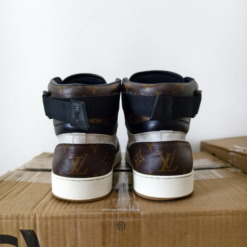 Louis Vuitton Louis Vuitton Rivoli High-Top Sneakers for Men 0079 Size US 8 / EU 41 - 3 Thumbnail