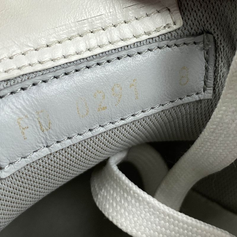 Louis Vuitton Louis Vuitton Trainer White Low-Top Fashion Sneakers 0079 Size US 8.5 / EU 41-42 - 5 Thumbnail