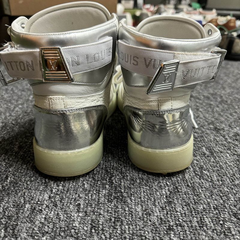 Louis Vuitton Louis Vuitton Rivoli High-Top Fashion Sneakers 0079 Size US 8 / EU 41 - 3 Thumbnail