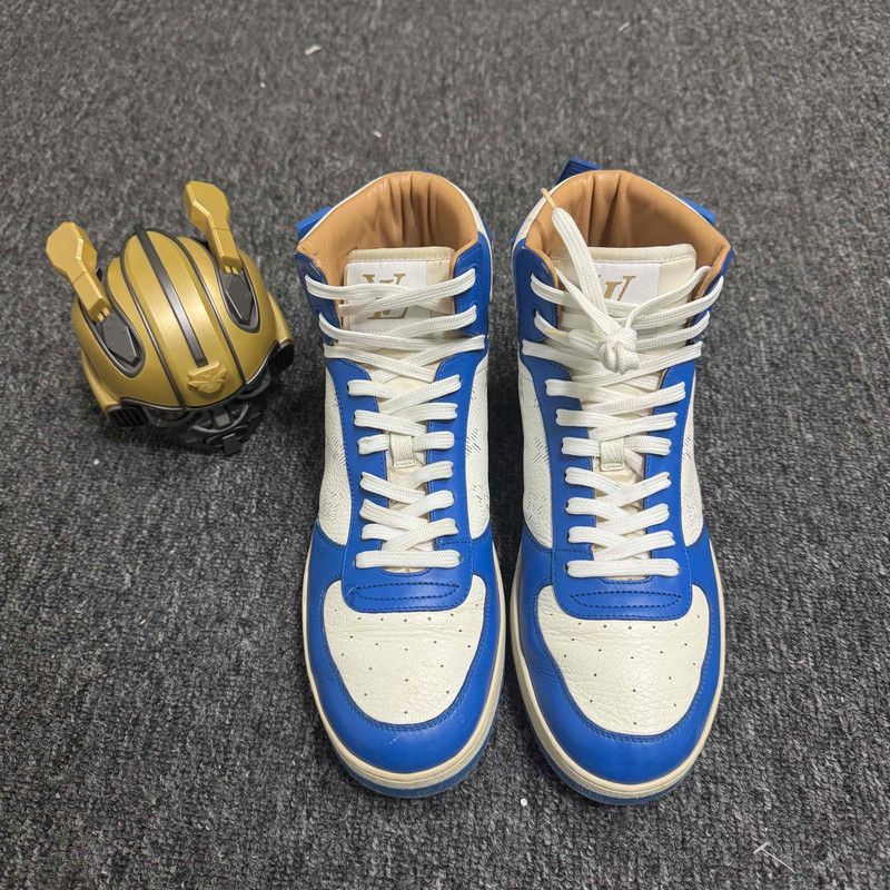 Louis Vuitton Louis Vuitton Rivoli Blue and White Sneakers 0079 Size US 7.5 / EU 40-41 - 2 Thumbnail