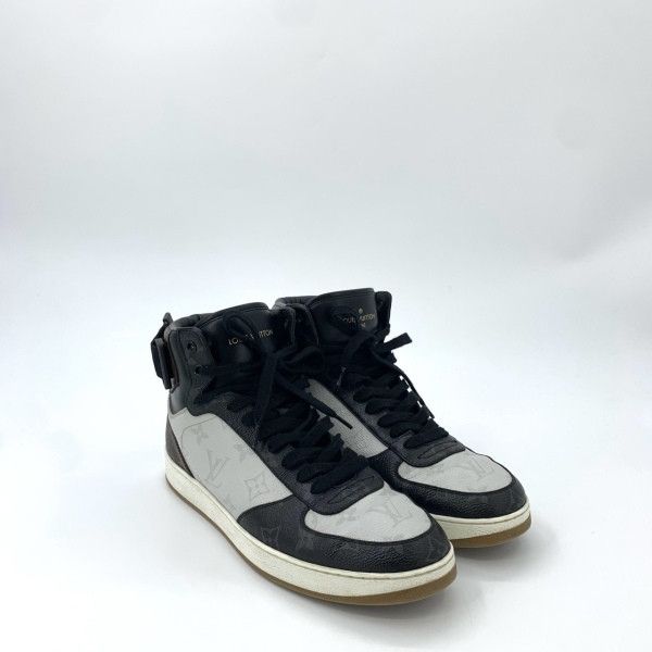 Louis Vuitton Louis Vuitton Rivoli Monogram Strass Sneakers 0079 Size US 8 / EU 41 - 7 Thumbnail