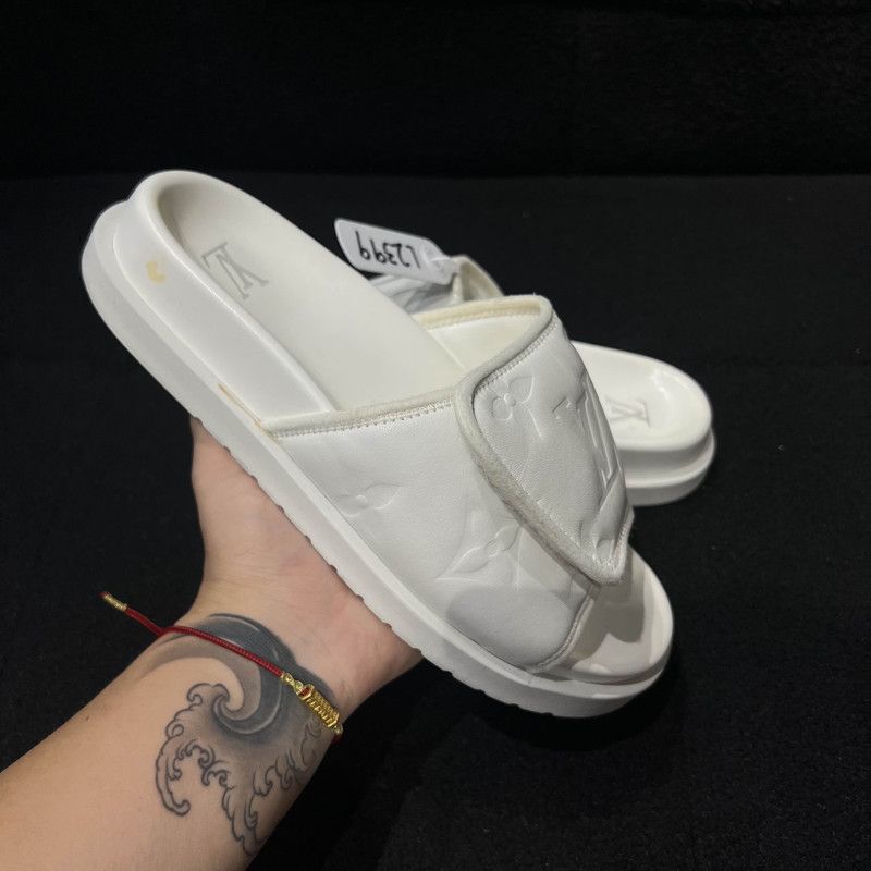 Louis Vuitton Louis Vuitton Miami Leather Slip-On Sandals 0079 Size US 9.5 / EU 42-43 - 7 Thumbnail