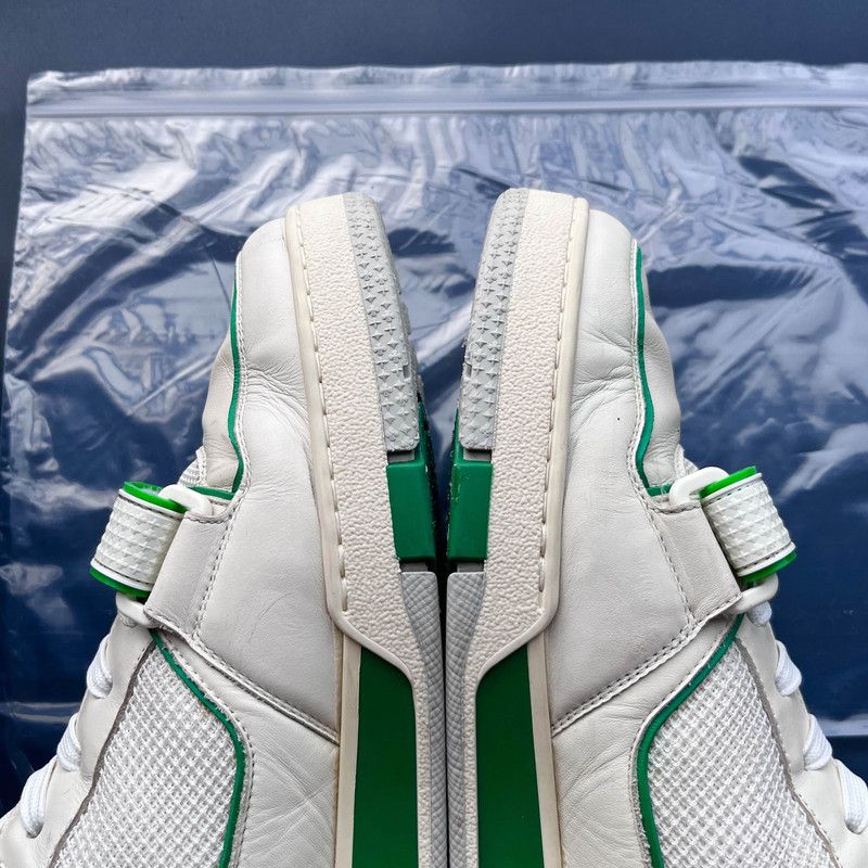Louis Vuitton Louis Vuitton Retro Classic Trainer Sneakers 0079 Size US 9.5 / EU 42-43 - 14 Thumbnail