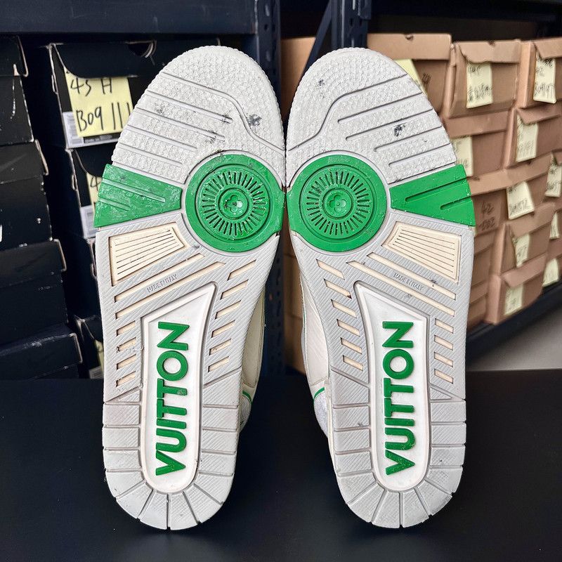Louis Vuitton Louis Vuitton Retro Classic Trainer Sneakers 0079 Size US 9.5 / EU 42-43 - 4 Thumbnail