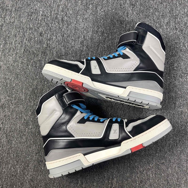 Louis Vuitton Louis Vuitton Trainer High-Top Fashion Sneakers 0079 Size US 10.5 / EU 43-44 - 7 Thumbnail