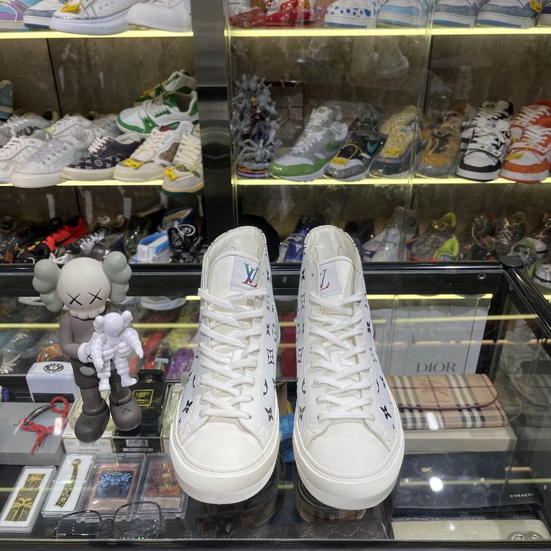 Louis Vuitton Louis Vuitton Tattoo High-Top Sneakers for Men 0079 Size US 7.5 / EU 40-41 - 2 Thumbnail