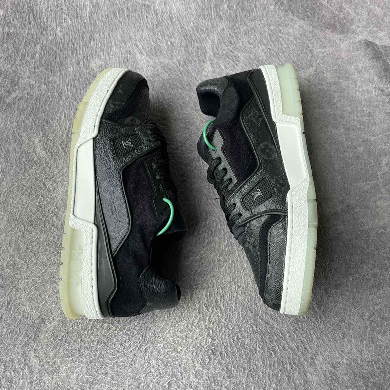 Louis Vuitton Louis Vuitton Black Low-top Fashion Sneakers 0079 Size US 7 / EU 40 - 7 Thumbnail
