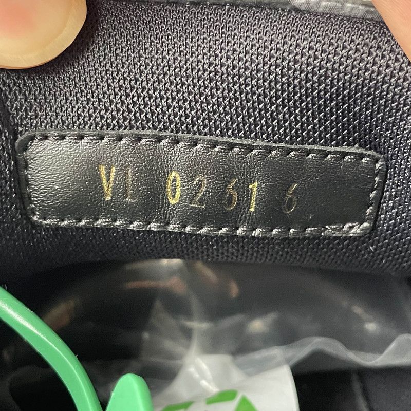 Louis Vuitton Louis Vuitton Black Low-top Fashion Sneakers 0079 Size US 7 / EU 40 - 5 Thumbnail