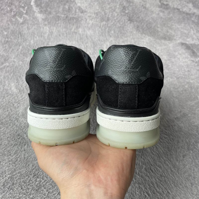 Louis Vuitton Louis Vuitton Black Low-top Fashion Sneakers 0079 Size US 7 / EU 40 - 3 Thumbnail