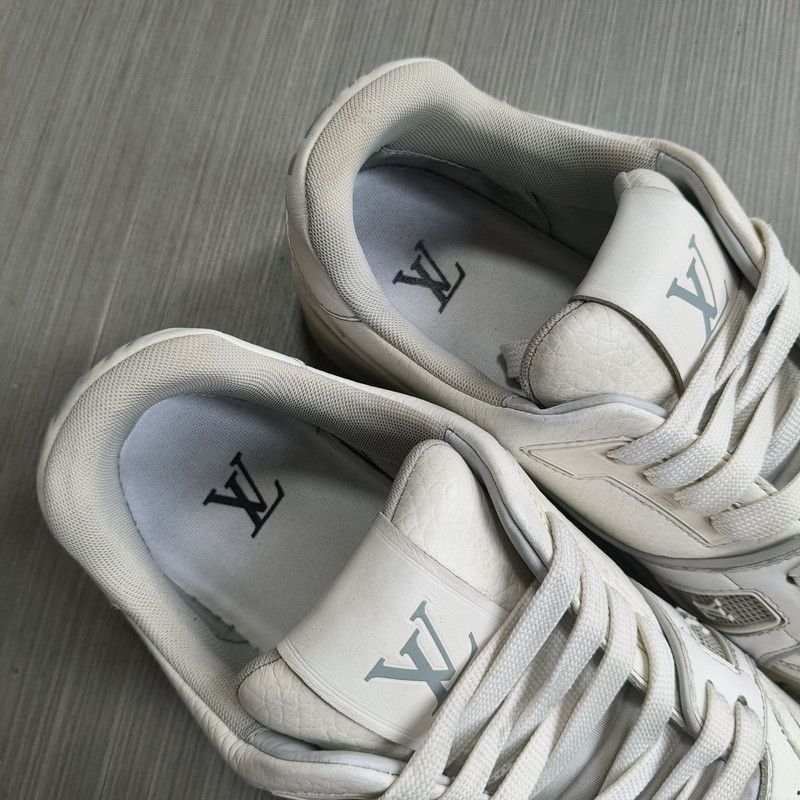 Louis Vuitton Louis Vuitton Trainer White Low Top Fashion Sneakers 0079 Size US 9.5 / EU 42-43 - 10 Thumbnail
