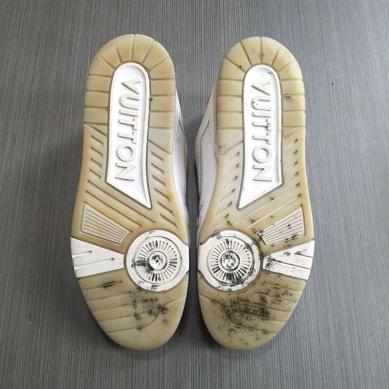 Louis Vuitton Louis Vuitton Trainer White Low Top Fashion Sneakers 0079 Size US 9.5 / EU 42-43 - 4 Thumbnail