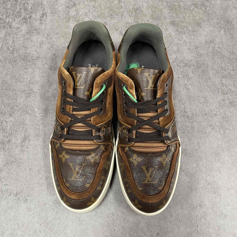 Louis Vuitton Louis Vuitton Brown Trainer Fashion Sneakers for Men 0079 Size US 8 / EU 41 - 2 Thumbnail