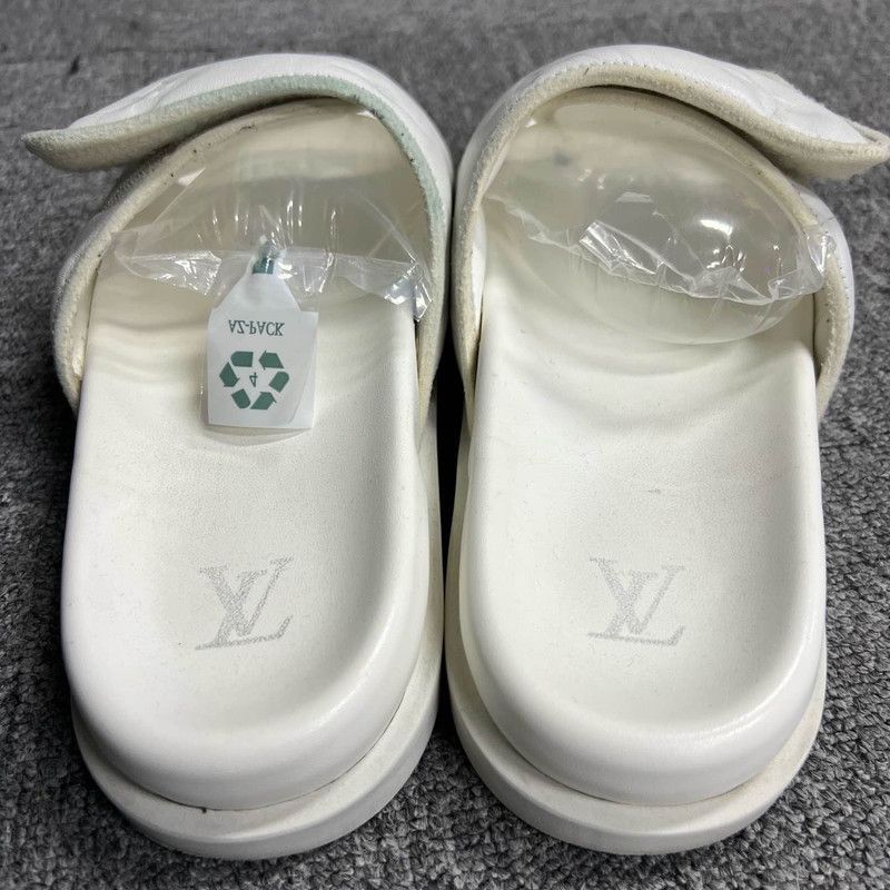 Louis Vuitton Louis Vuitton Miami Leather Slide Sandals for Men 0079 Size US 10.5 / EU 43-44 - 3 Thumbnail