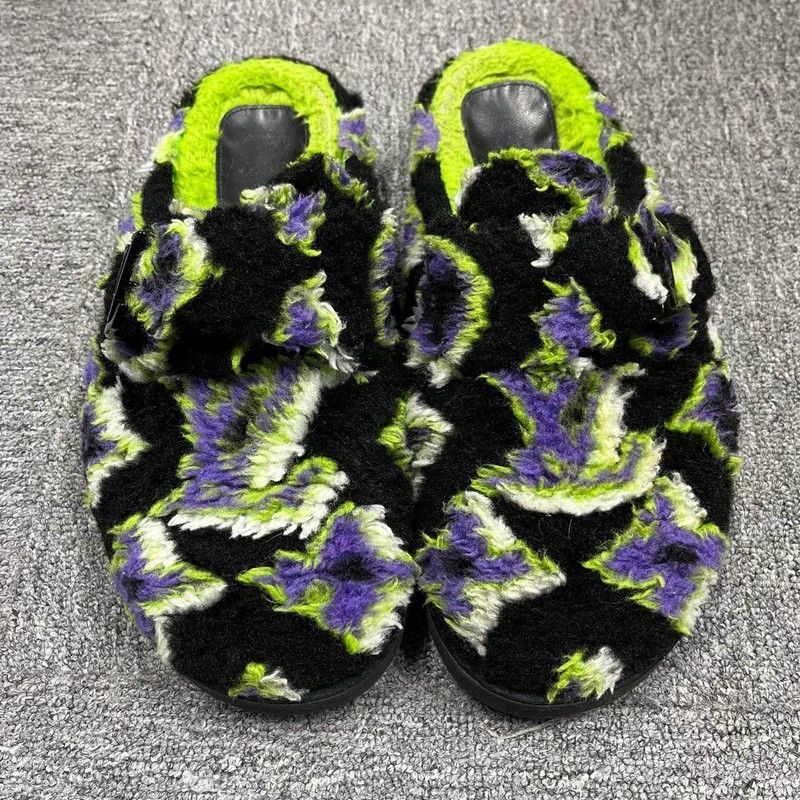 Louis Vuitton Louis Vuitton Easy Comfortable Rubber Slippers for Men 0079 Size US 8 / EU 41 - 2 Thumbnail