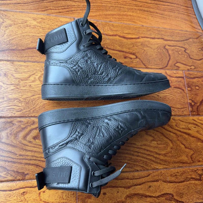 Louis Vuitton Louis Vuitton Rivoli High-Top Fashion Sneakers 0079 Size US 7.5 / EU 40-41 - 7 Thumbnail