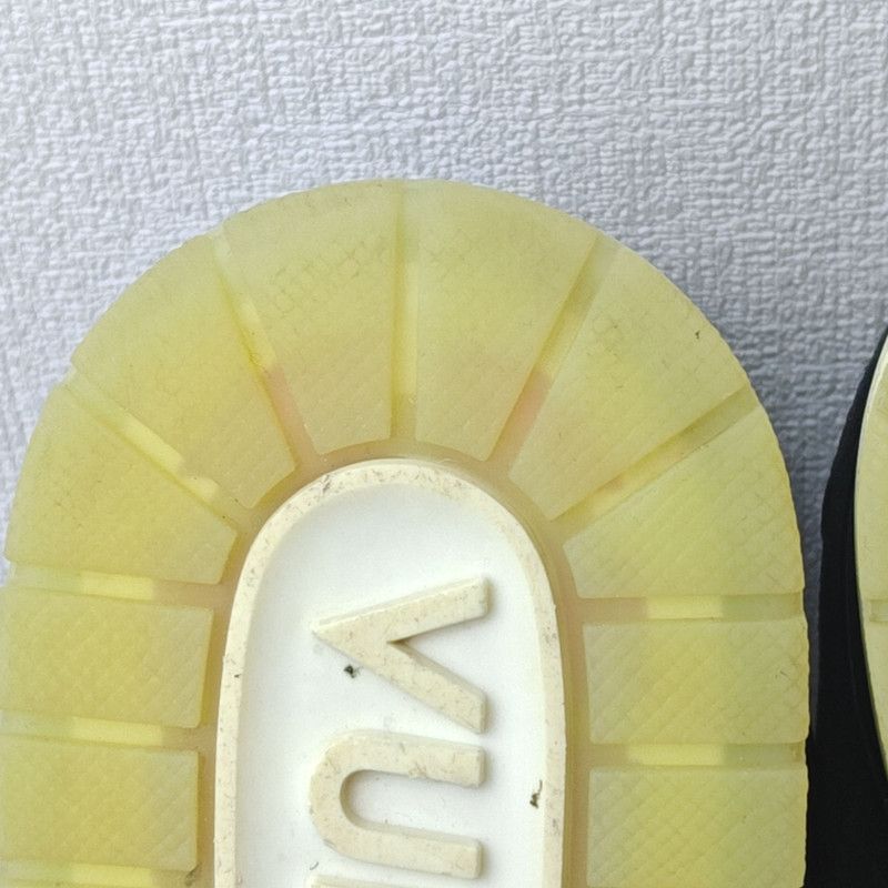 Louis Vuitton Louis Vuitton Stylish Low-Top Trainers for Men 0079 Size US 8.5 / EU 41-42 - 8 Thumbnail