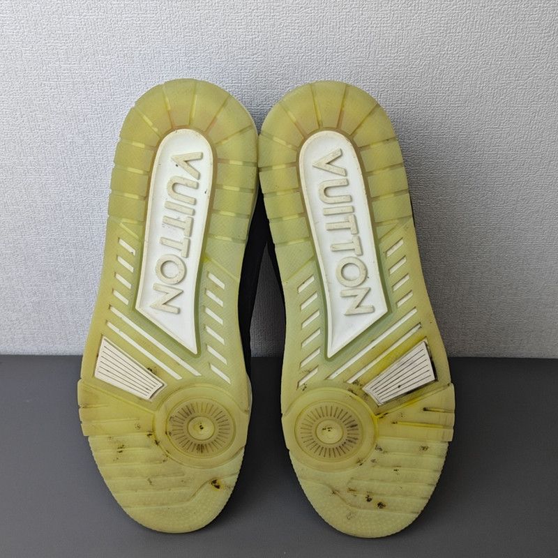 Louis Vuitton Louis Vuitton Stylish Low-Top Trainers for Men 0079 Size US 8.5 / EU 41-42 - 4 Thumbnail