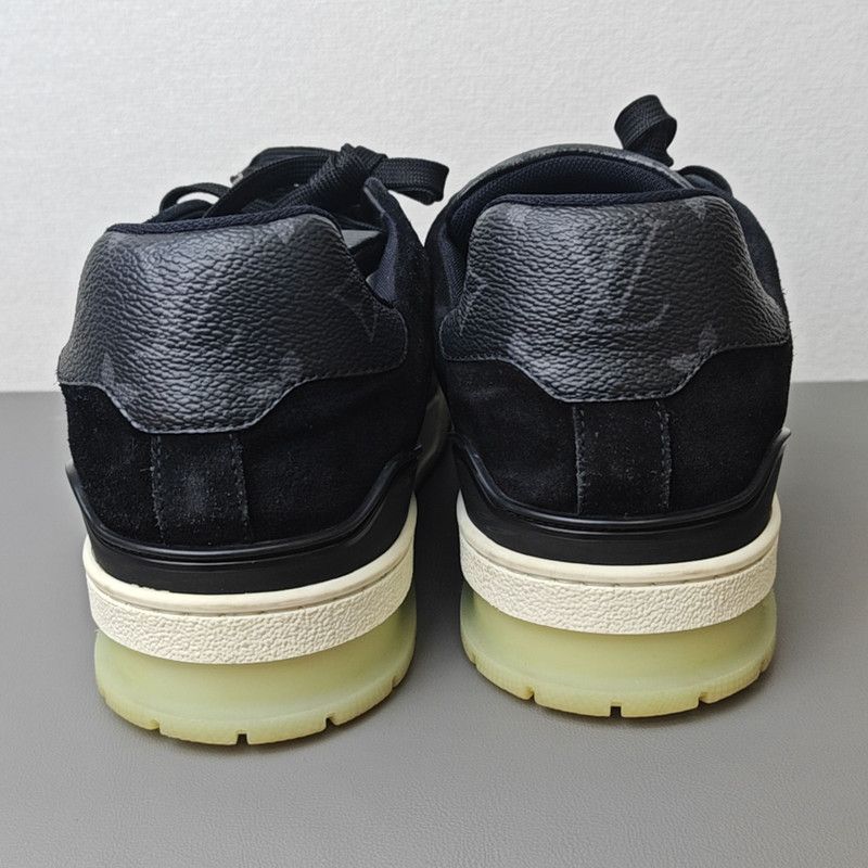 Louis Vuitton Louis Vuitton Stylish Low-Top Trainers for Men 0079 Size US 8.5 / EU 41-42 - 3 Thumbnail