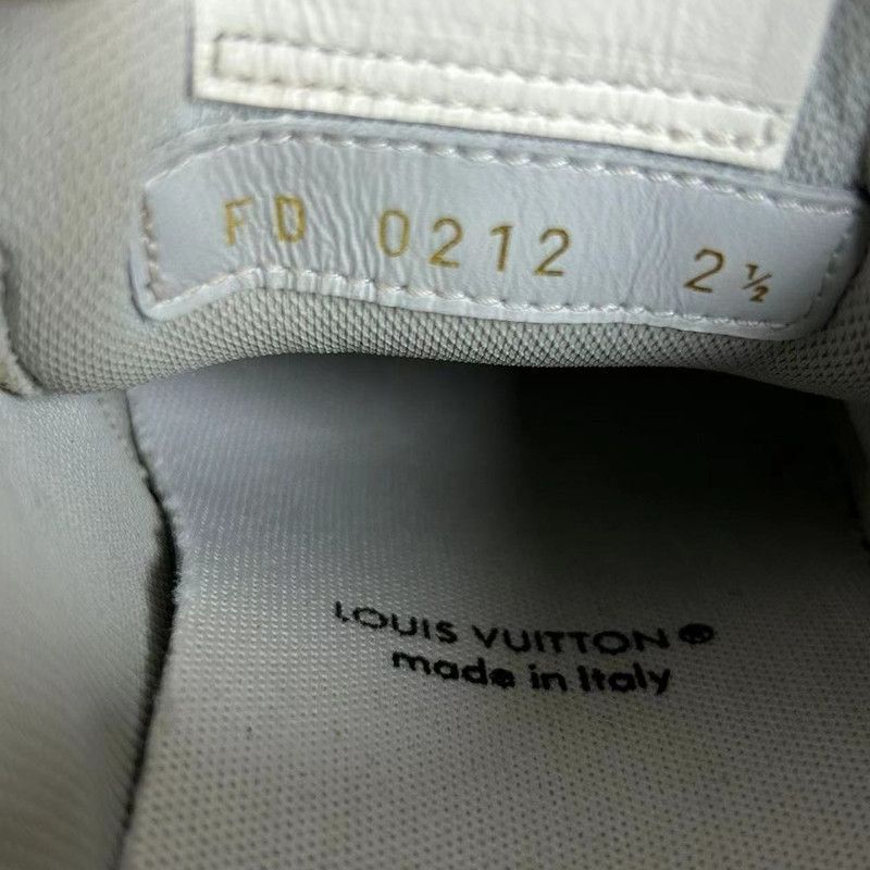 Louis Vuitton Louis Vuitton Trainer Low-Top Sneakers in White 0079 Size US 5.5 / EU 38 - 5 Thumbnail