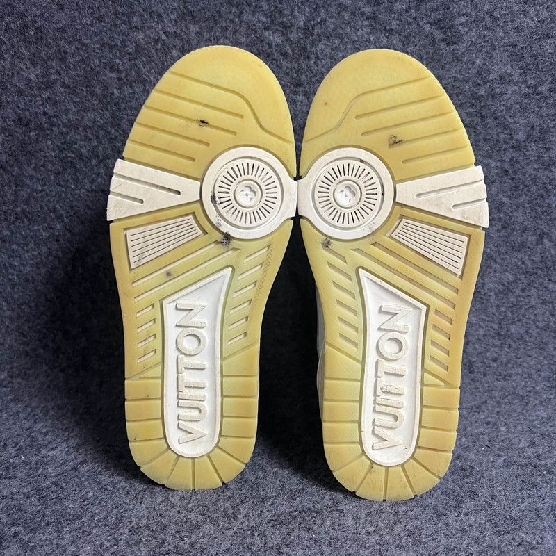 Louis Vuitton Louis Vuitton Trainer Low-Top Sneakers in White 0079 Size US 5.5 / EU 38 - 4 Thumbnail