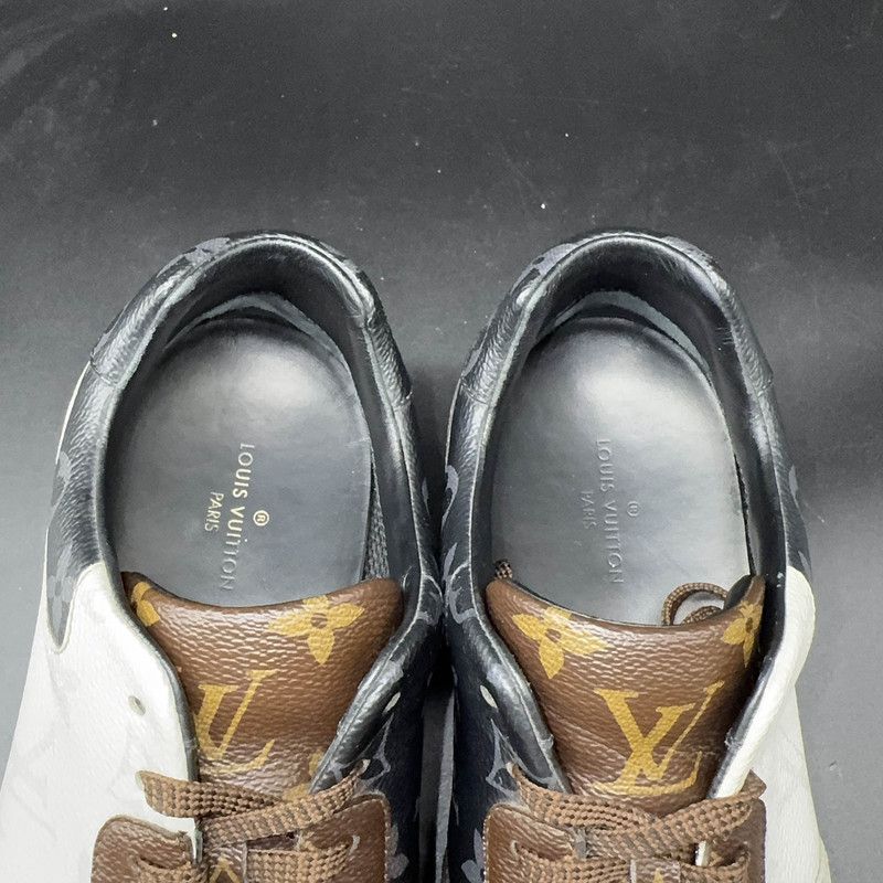 Louis Vuitton Louis Vuitton Run Away Monogram Sneakers for Men 0079 Size US 8.5 / EU 41-42 - 10 Thumbnail