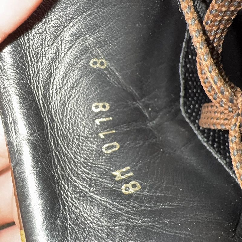 Louis Vuitton Louis Vuitton Run Away Monogram Sneakers for Men 0079 Size US 8.5 / EU 41-42 - 5 Thumbnail