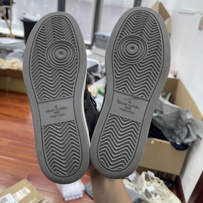 Louis Vuitton Louis Vuitton Rivoli High-Top Fashion Sneakers for Men 0079 Size US 7.5 / EU 40-41 - 4 Thumbnail