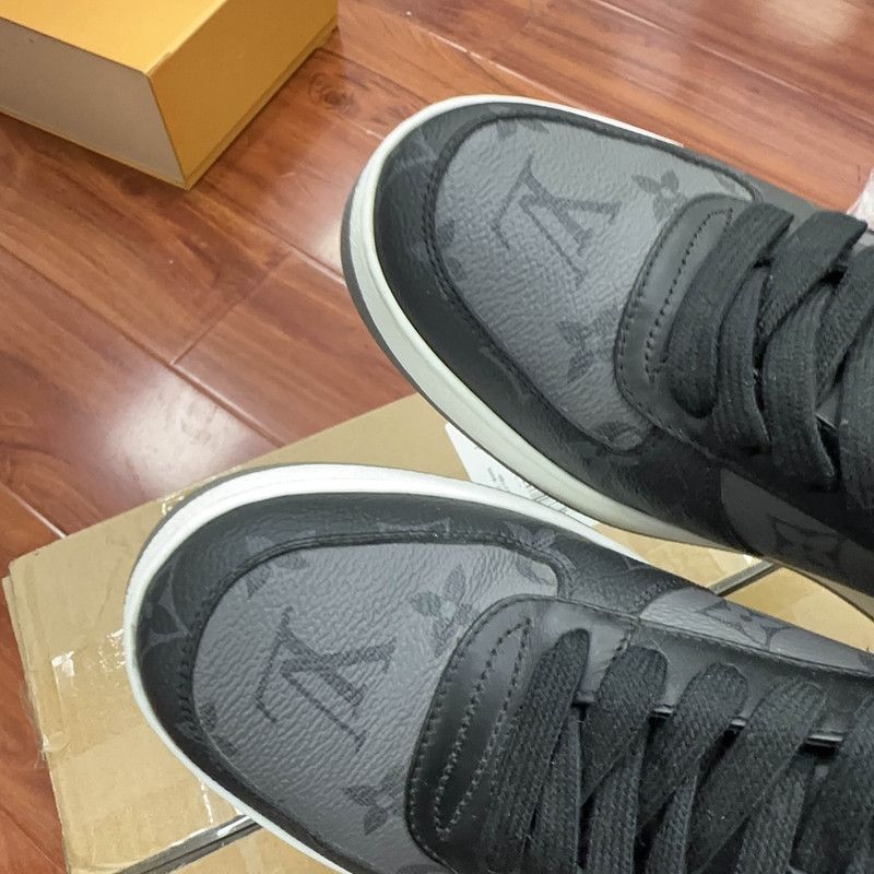 Louis Vuitton Louis Vuitton Rivoli High-Top Fashion Sneakers for Men 0079 Size US 7.5 / EU 40-41 - 8 Thumbnail
