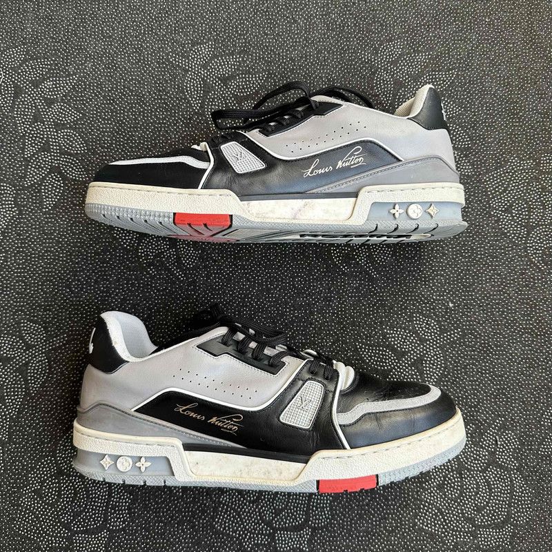 Louis Vuitton Louis Vuitton Black Grey Low Top Sneakers 0079 Size US 8 / EU 41 - 10 Thumbnail