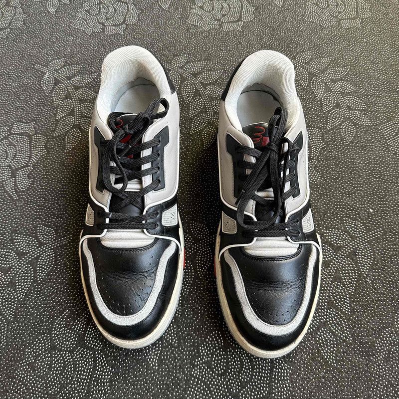 Louis Vuitton Louis Vuitton Black Grey Low Top Sneakers 0079 Size US 8 / EU 41 - 2 Thumbnail