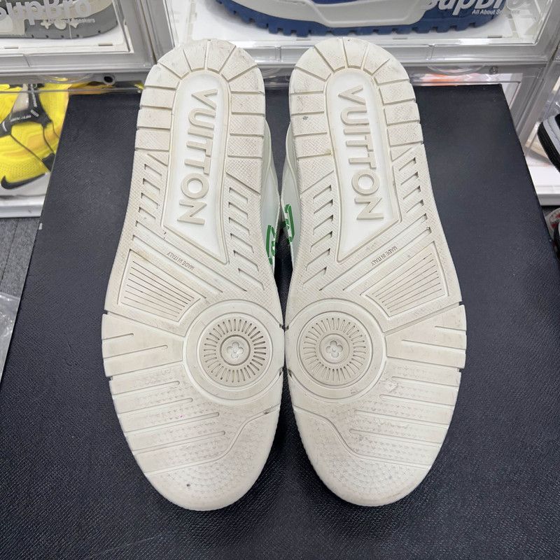 Louis Vuitton Louis Vuitton Trainer White Green Fashion Sneakers 0079 Size US 9.5 / EU 42-43 - 4 Thumbnail