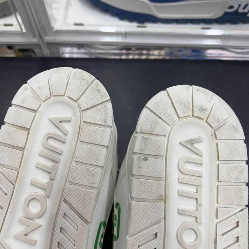 Louis Vuitton Louis Vuitton Trainer White Green Fashion Sneakers 0079 Size US 9.5 / EU 42-43 - 8 Thumbnail