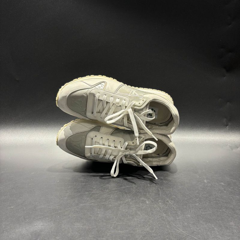 Louis Vuitton Louis Vuitton Monogram Logo Running Shoes 0079 Size US 8 / EU 41 - 8 Thumbnail