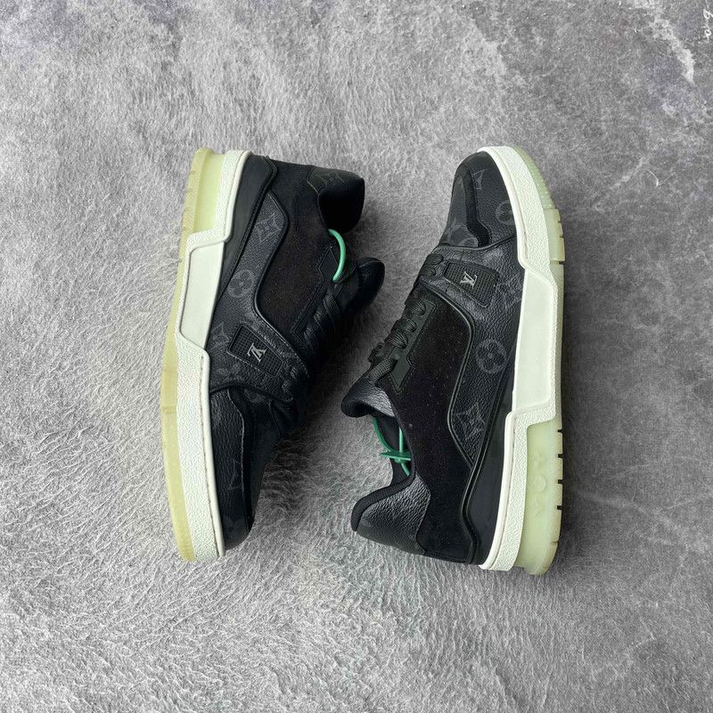 Louis Vuitton Louis Vuitton Black Trainer Low-top Fashion Sneakers 0079 Size US 7.5 / EU 40-41 - 8 Thumbnail