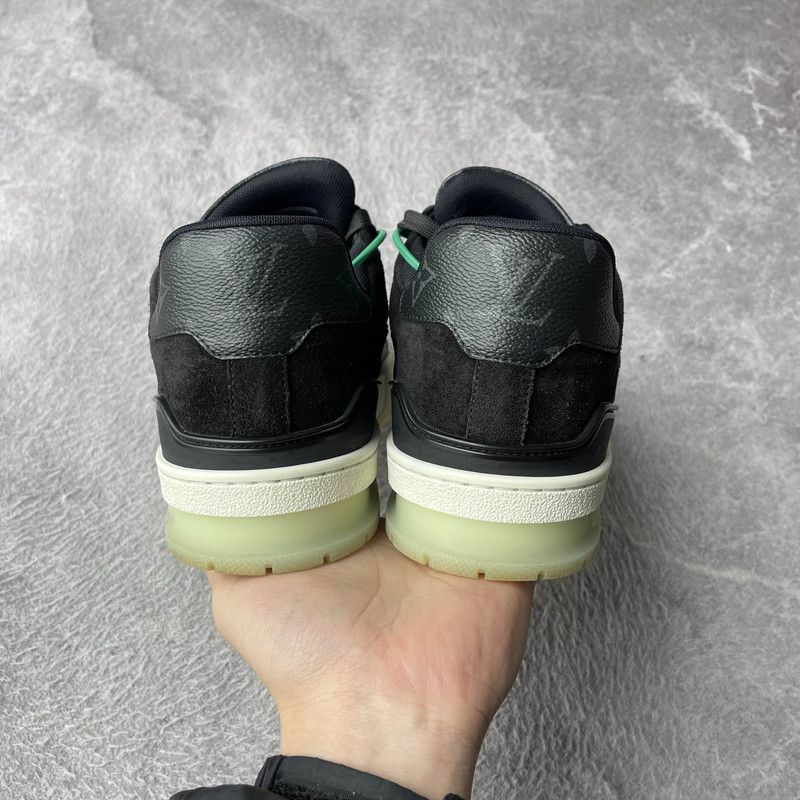 Louis Vuitton Louis Vuitton Black Trainer Low-top Fashion Sneakers 0079 Size US 7.5 / EU 40-41 - 3 Thumbnail