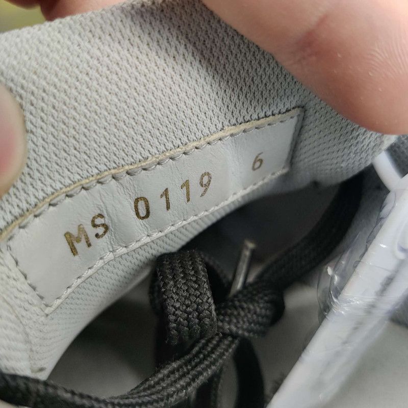 Louis Vuitton Louis Vuitton Low Top Fashion Sneakers 0079 Size US 7.5 / EU 40-41 - 5 Thumbnail