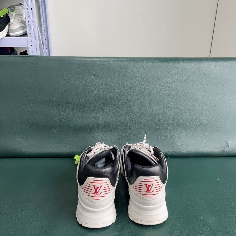 Louis Vuitton Louis Vuitton Zig Zag Sneakers in Black and White 0079 Size US 9.5 / EU 42-43 - 3 Thumbnail
