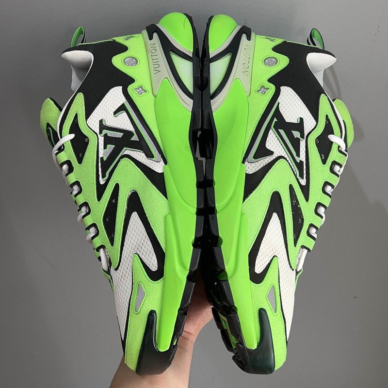 Louis Vuitton Louis Vuitton Runner Tatic Fashion Sneakers for Men 0079 Size US 8.5 / EU 41-42 - 11 Thumbnail
