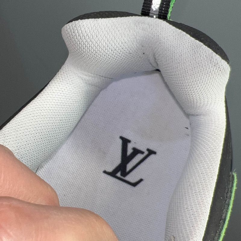 Louis Vuitton Louis Vuitton Runner Tatic Fashion Sneakers for Men 0079 Size US 8.5 / EU 41-42 - 17 Thumbnail