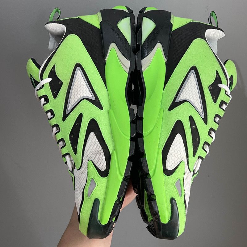 Louis Vuitton Louis Vuitton Runner Tatic Fashion Sneakers for Men 0079 Size US 8.5 / EU 41-42 - 10 Thumbnail
