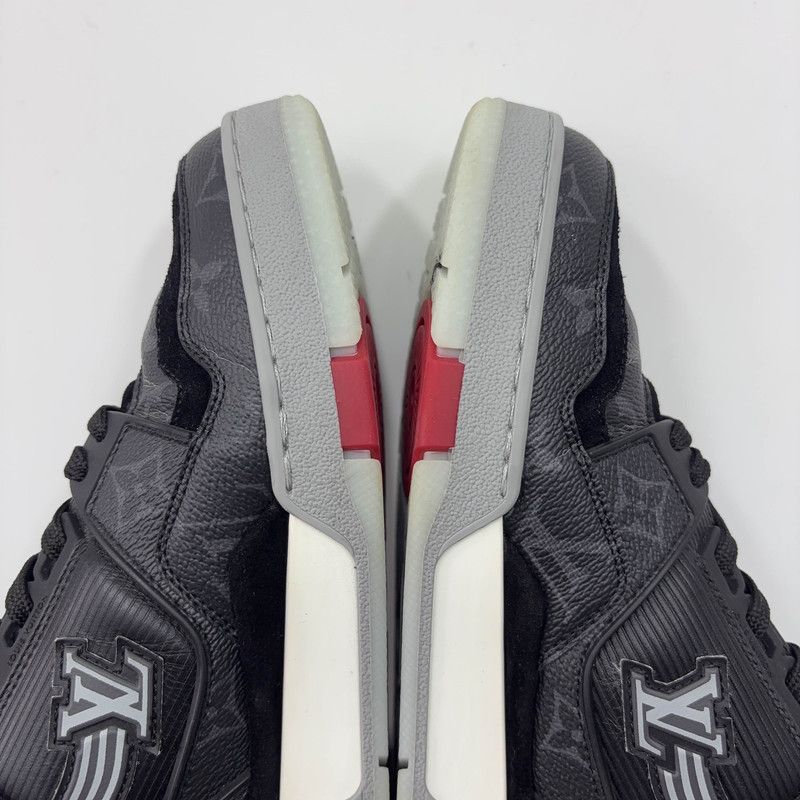 Louis Vuitton Louis Vuitton Classic Pattern Trainer Sneakers for Men 0079 Size US 8.5 / EU 41-42 - 10 Thumbnail