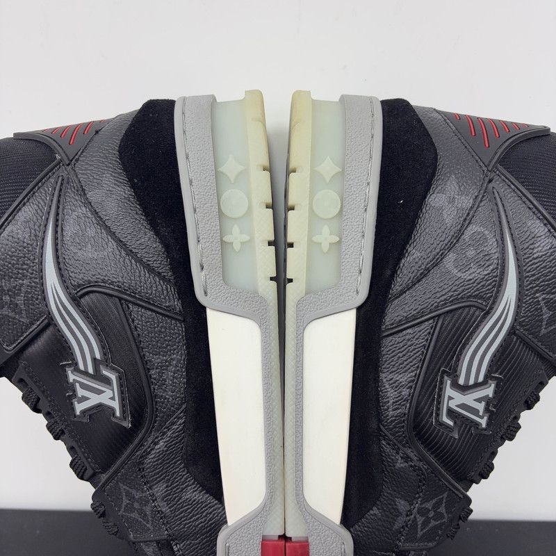 Louis Vuitton Louis Vuitton Classic Pattern Trainer Sneakers for Men 0079 Size US 8.5 / EU 41-42 - 7 Thumbnail