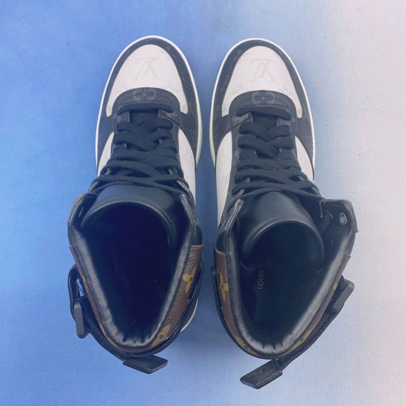Louis Vuitton Louis Vuitton Rivoli High-Top Fashion Sneakers 0079 Size US 8 / EU 41 - 10 Thumbnail