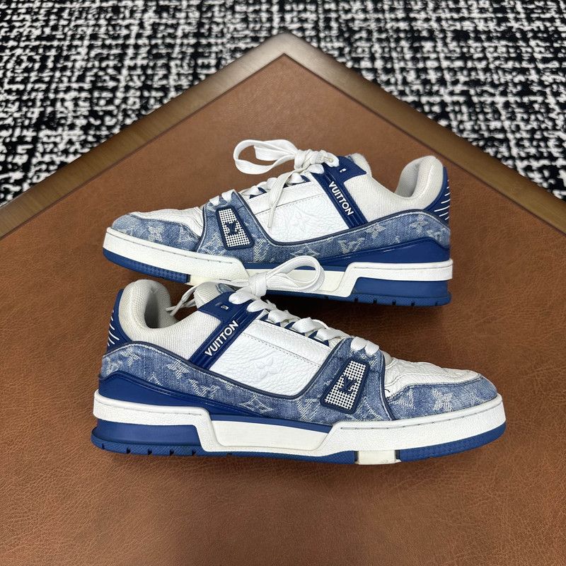 Louis Vuitton Louis Vuitton Blue and White Trainer Sneakers 0079 Size US 8 / EU 41 - 7 Thumbnail